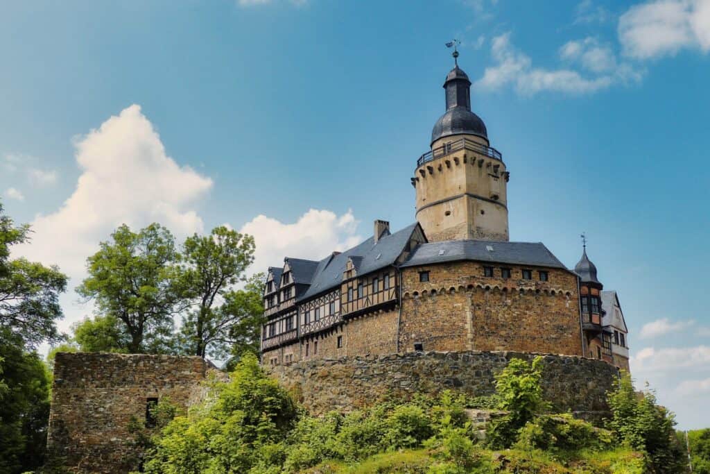 Burg Falkenstein (photo: Joachim Schneeleopard - Own work, CC BY-SA 3.0)