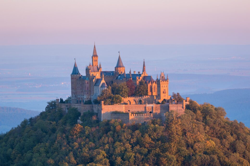 Hohenzollern Castle, the seat of the former royal family of Germany (photo: Jonathan Sautter via Pixabay)