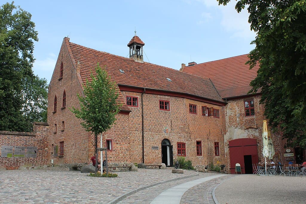 Penzlin Castle in the Mecklenburg region, Germany (photo: Alma, CC BY-SA 3.0, via Wikimedia Commons)