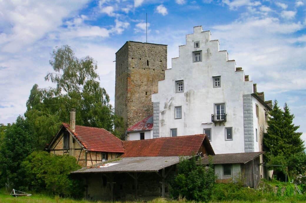 Giessen Castle, Germany (photo: Giacomo1970, CC BY-SA, via Wikimedia Commons)