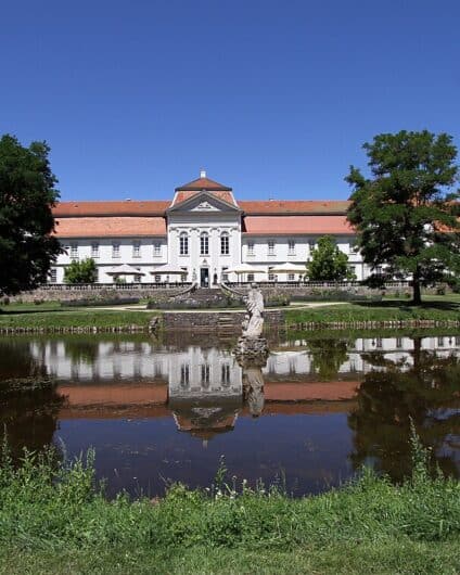 Fasanerie Castle in Germany (photo: Gerd Eichmann, CC BY-SA 4.0 via Wikimedia Commons)