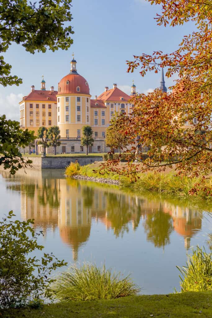 Autumn colors at Moritzburg (photo: © Schlösserland Sachsen ? Sebastian Rose)