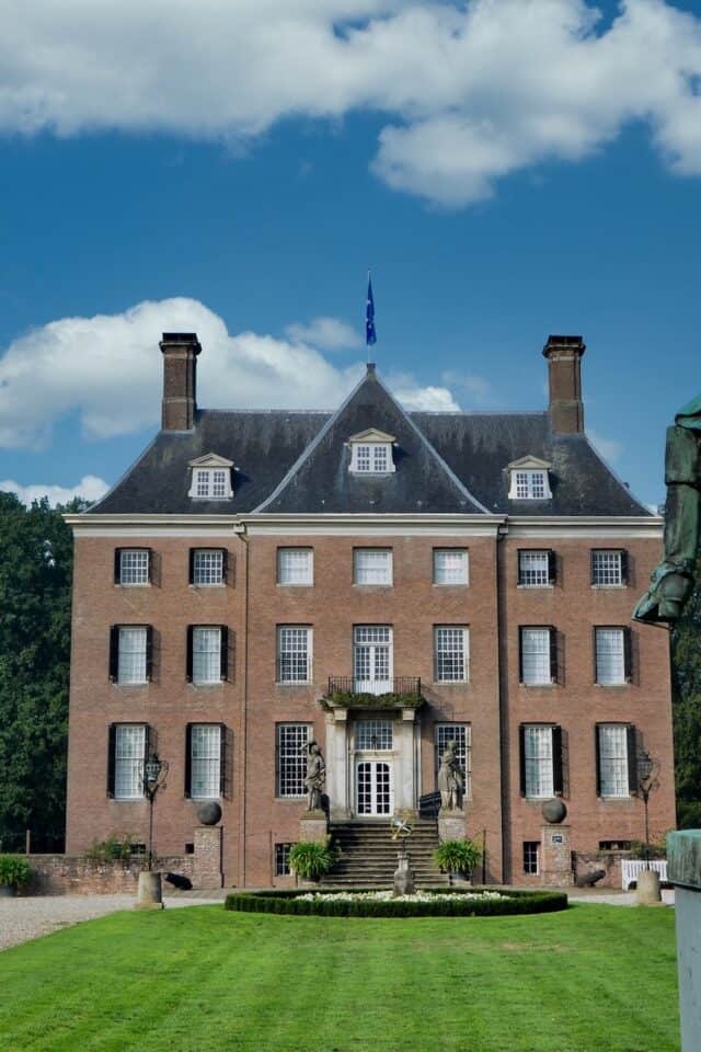 Amerongen Castle near Utrecht - a hidden gem in The Netherlands
