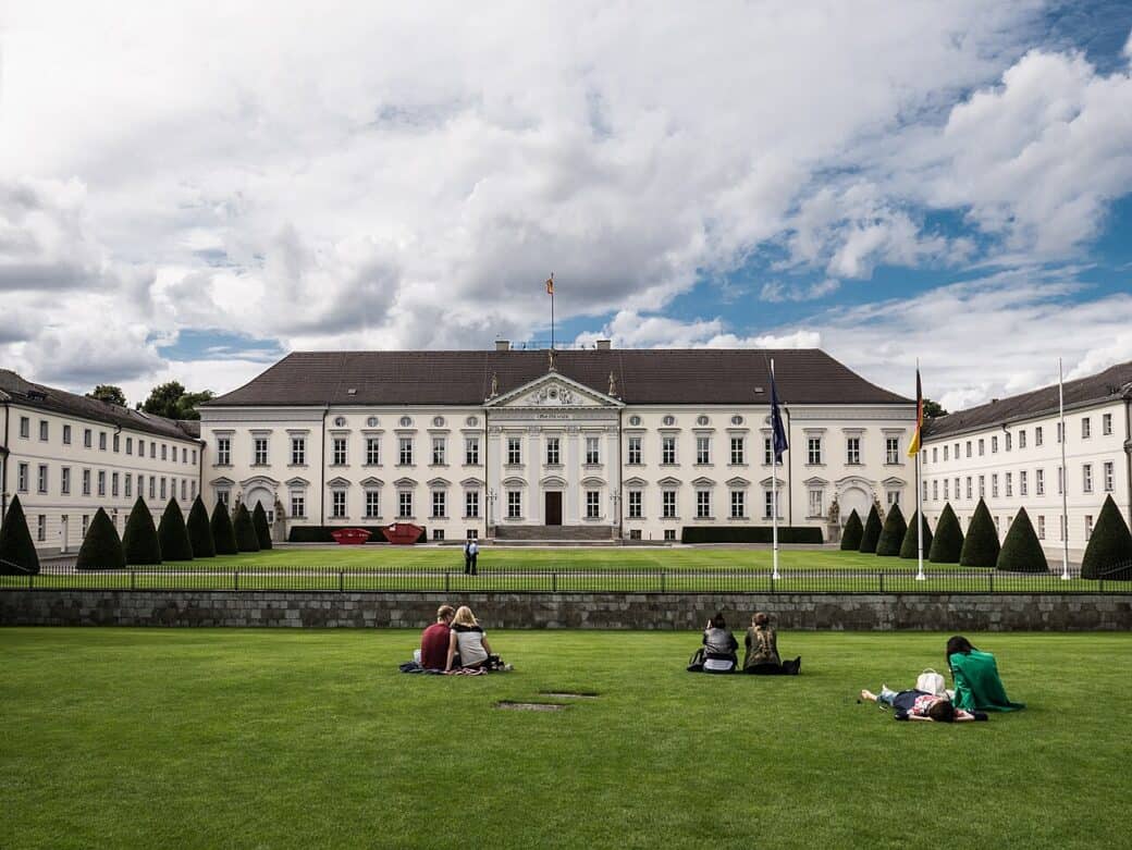 Bellevue Palace, Germany the official residence of the German Bundespräsident (foto: Harald Krichel, CC BY-SA 3.0 via Wikimedia Commons)