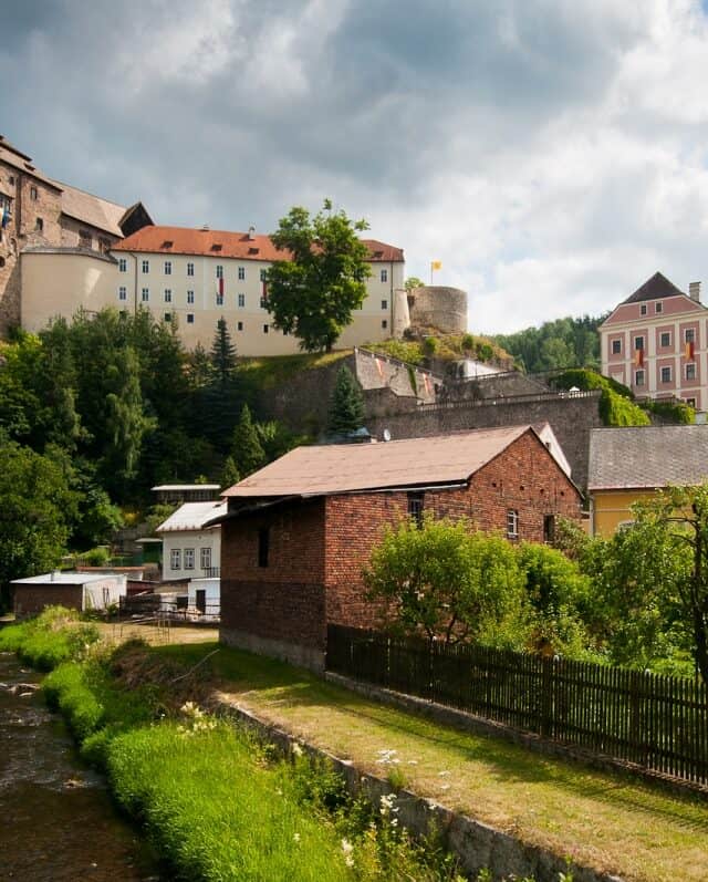 Castle Bečov nad Teplou in Czechia (CC BY-SA 3.0 zobrazit podmínky via Wikimedia)